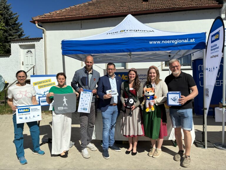 Eröffnung des Mobilitätsfestes, 7 Personen