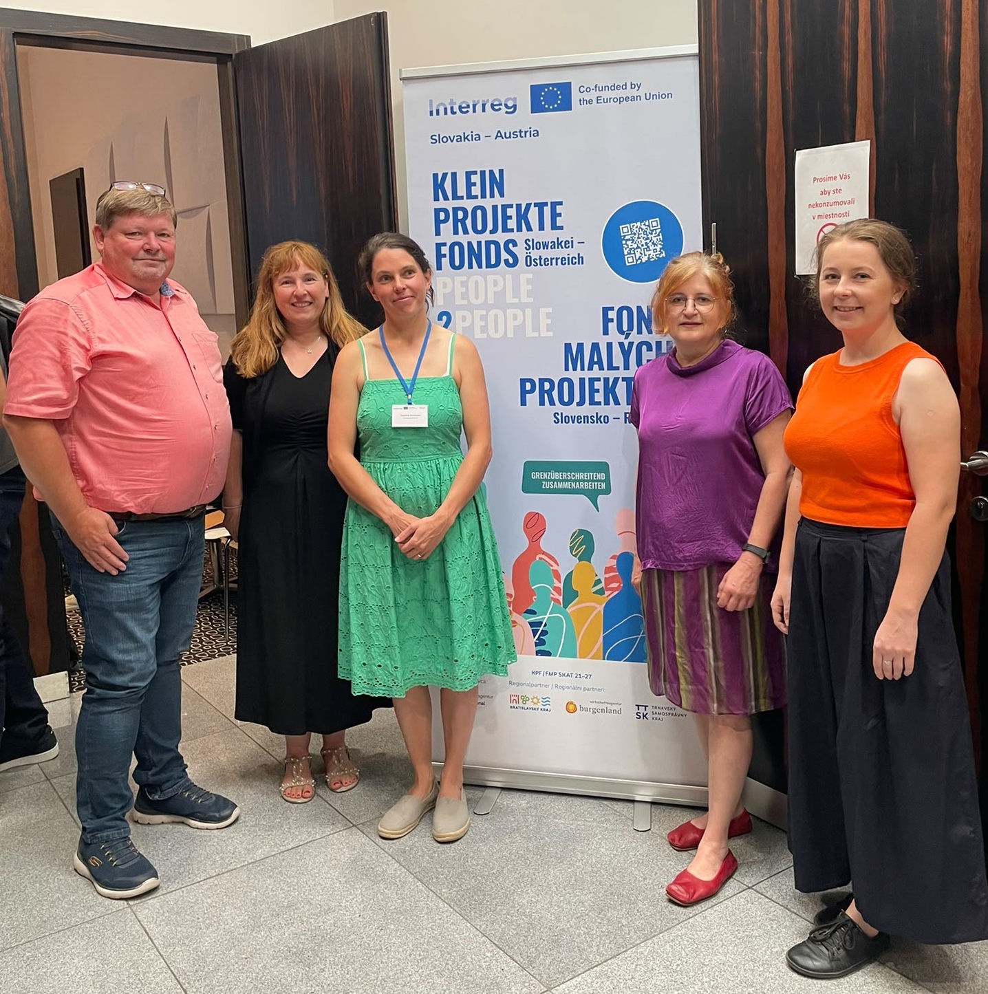 5 Personen bei Klein Projekte Fonds